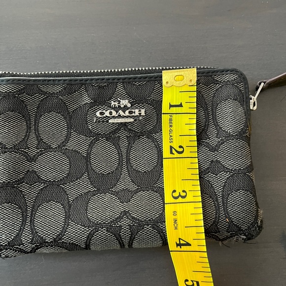 Coach Walet - Picture 2 of 5